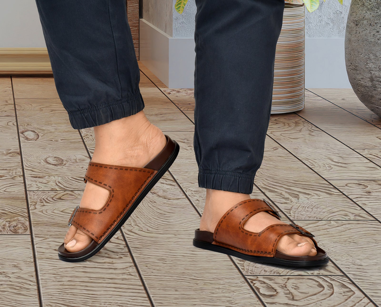 పురుషుల బ్రౌన్ అడ్జస్టబుల్ స్ట్రాప్స్ స్లిప్పర్ (Z2)