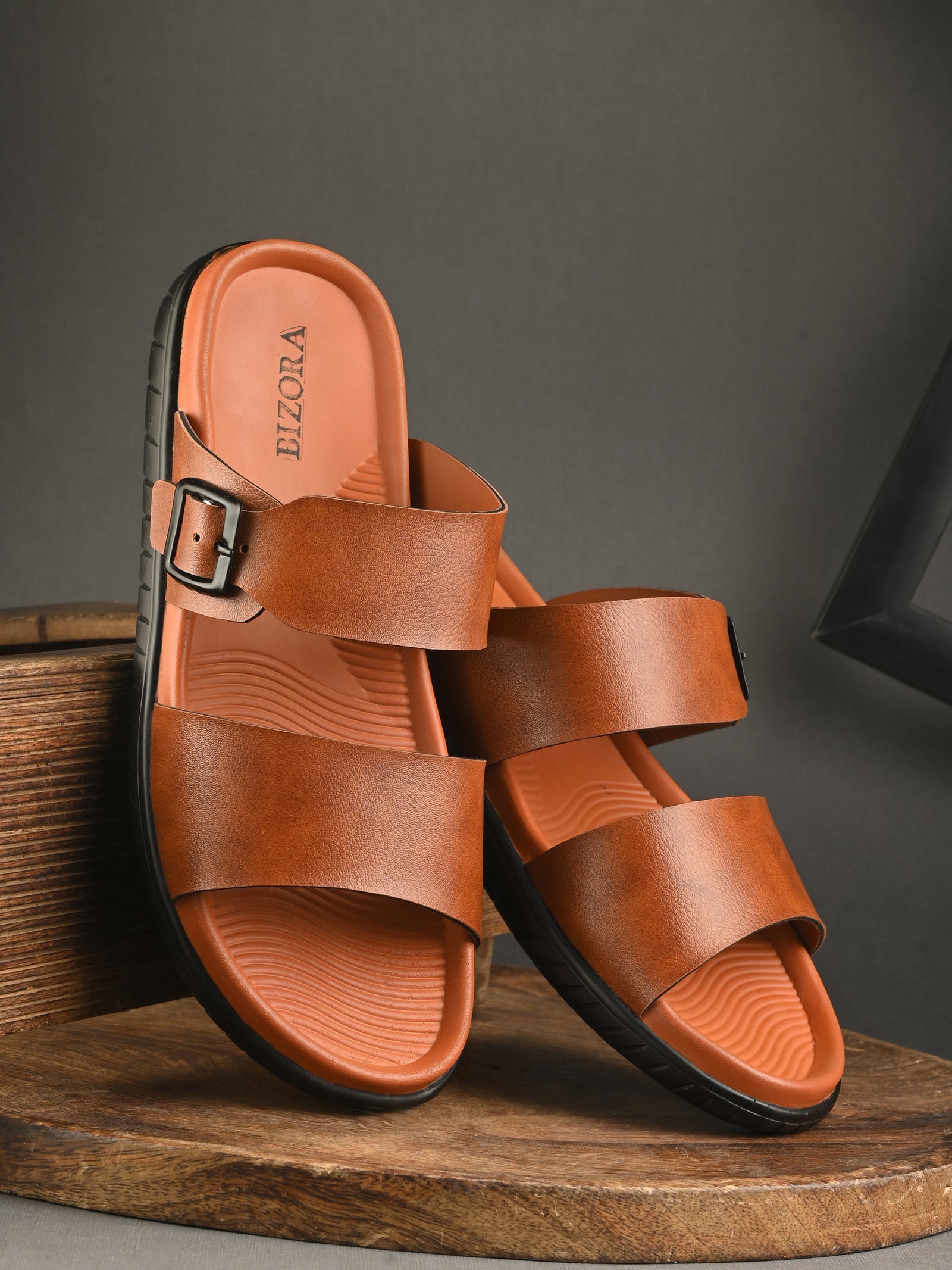 పురుషుల టాన్ సర్దుబాటు పట్టీ స్లిప్పర్ (T4)