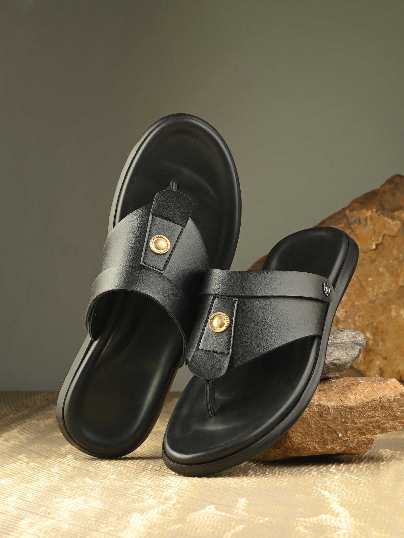 Men black v-shape slipper + sandal (R01)